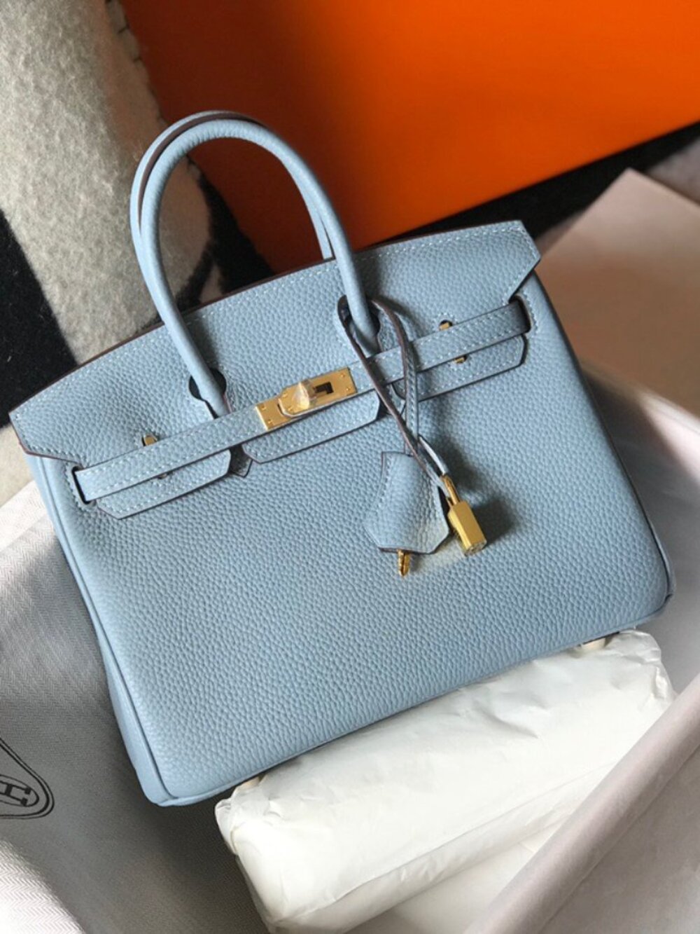 Classic Hermes Bags: A Stylish and Versatile Choice for Elegance